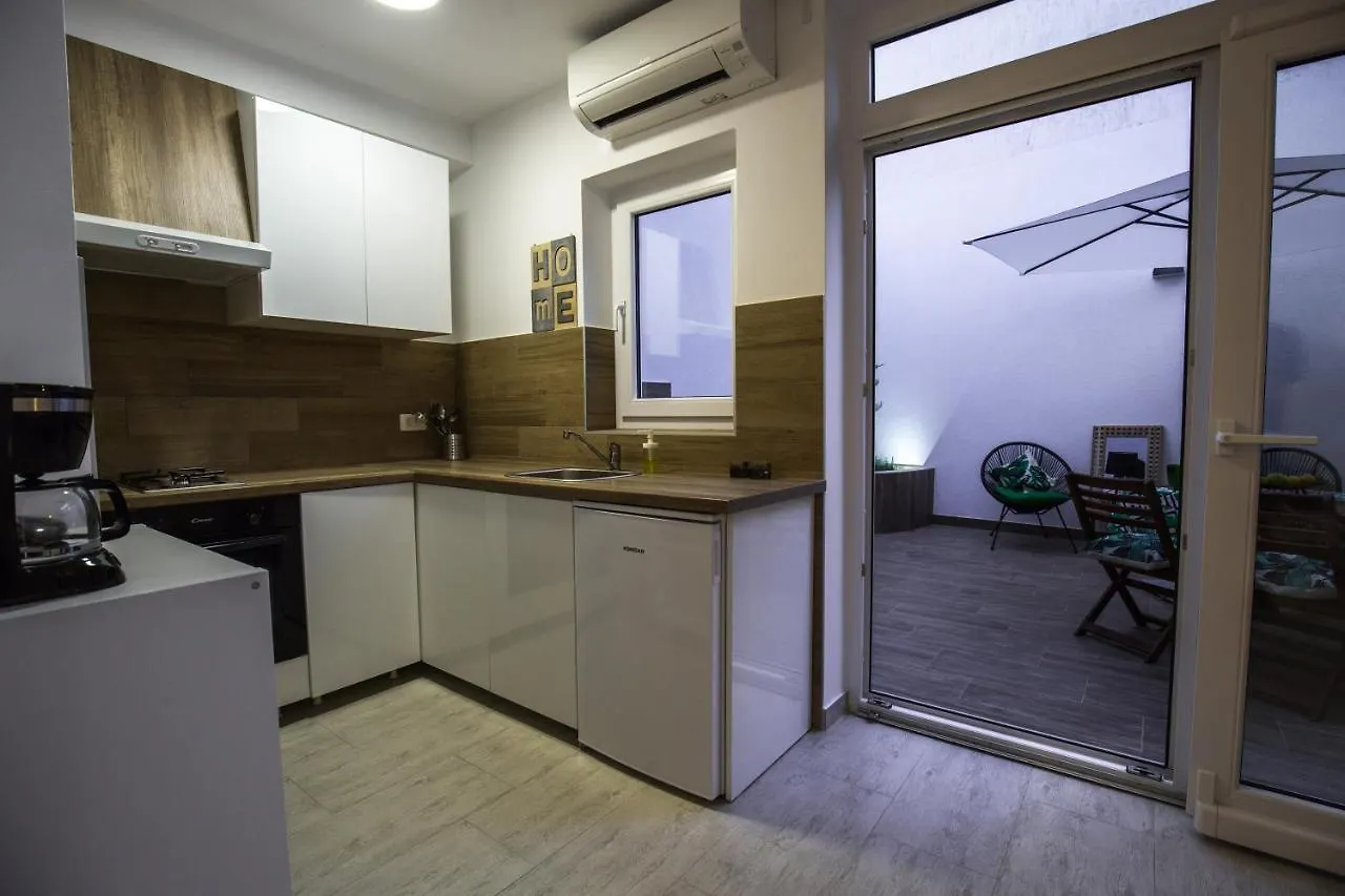 Stay Inn Arena Center Pula Apartment
