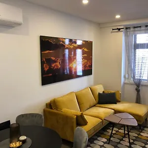 Mak With Free Parking Apartment