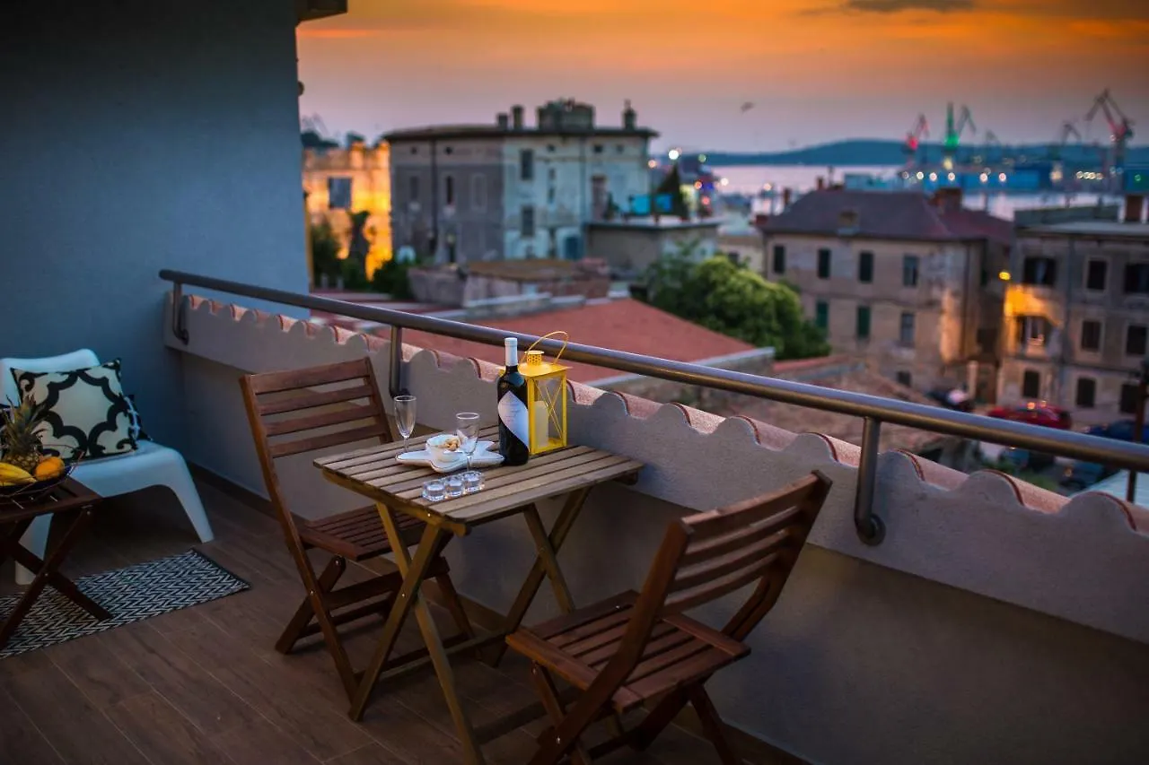 Stay Inn Arena Center Pula 0*,  Croatia